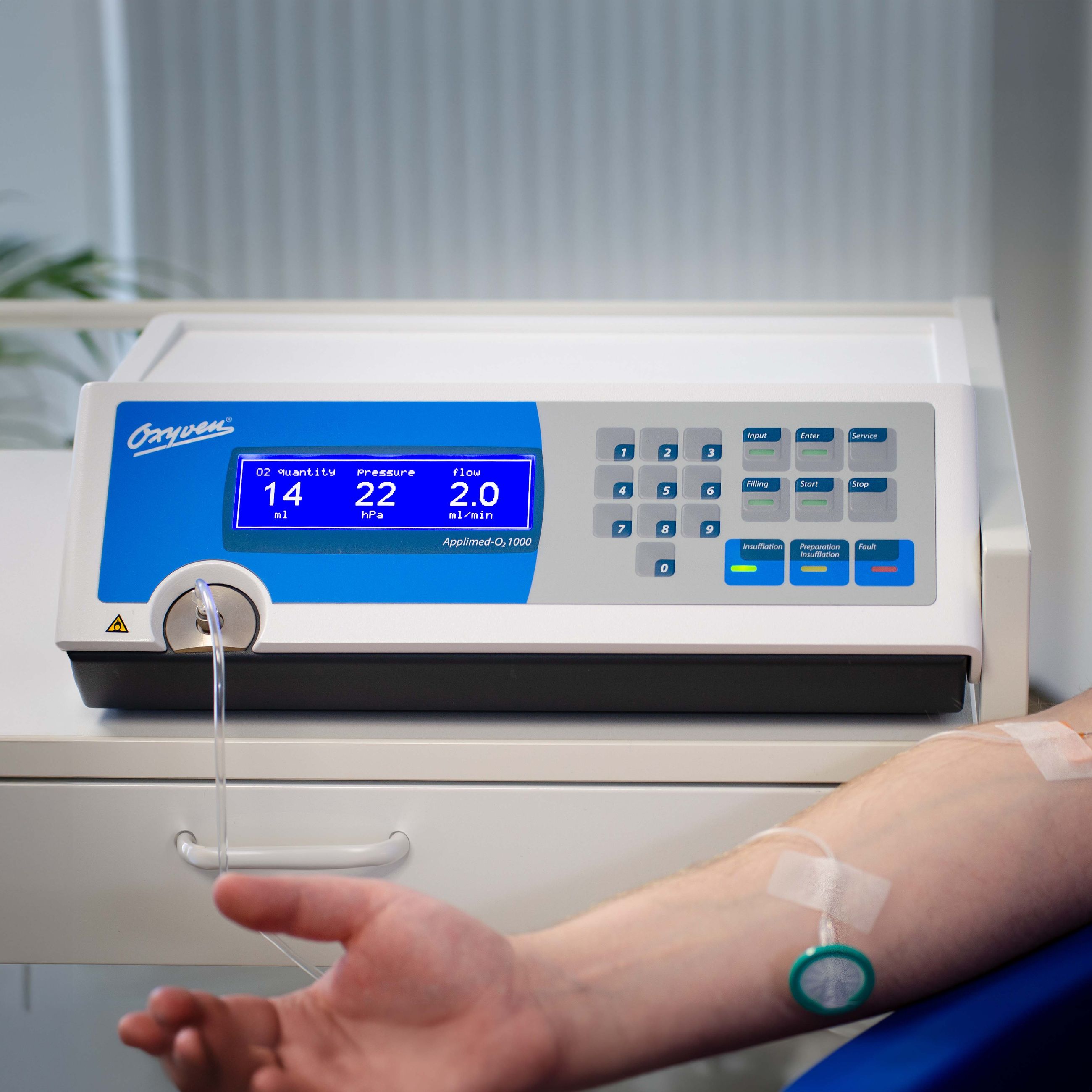 Oxyven-Gerät während einer intravenösen Sauerstofftherapie